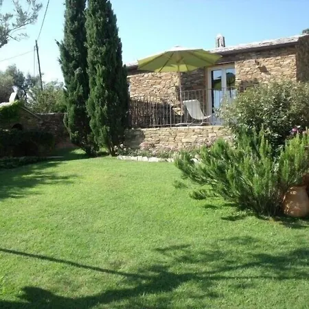 Maison Independante En Pierre Du Pays, Jardin,clim,wifi,tnt A 5 Mn De La Holiday home Brando