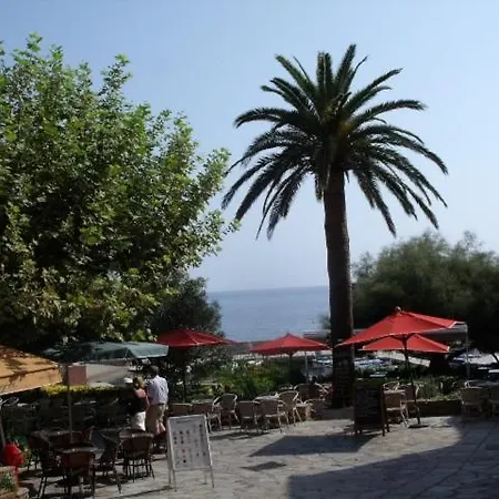 Maison Independante En Pierre Du Pays, Jardin,clim,wifi,tnt A 5 Mn De La Mausoleo * Brando
