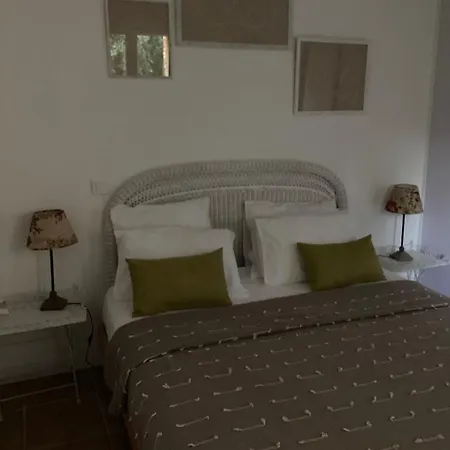 Сasa de vacaciones Maison Independante En Pierre Du Pays, Jardin,clim,wifi,tnt A 5 Mn De La Mausoleo