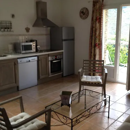 Maison Independante En Pierre Du Pays, Jardin,clim,wifi,tnt A 5 Mn De La